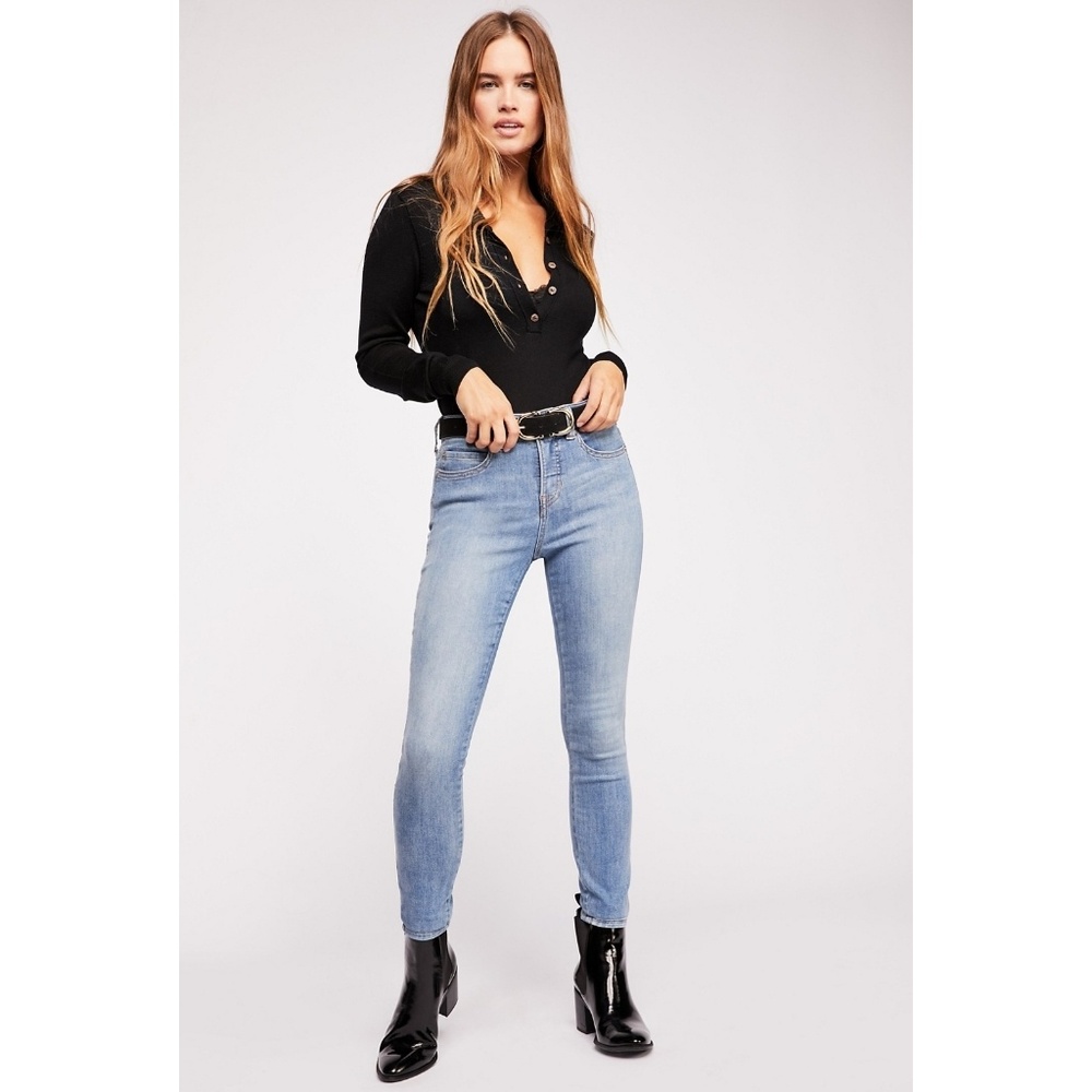Free People Crvy High Rise Super Skinny Jeans